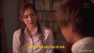 Cậu em trai nhút nhát được một người chị họ nứng cho biết mùi đời
